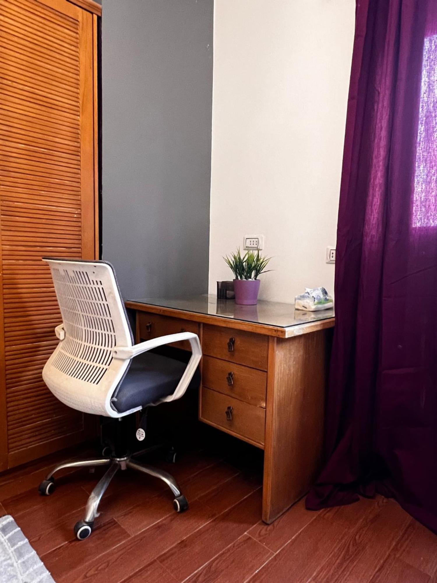 Apartment Luxury Close To Shopping Malls